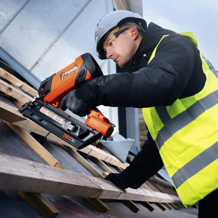 Paslode IM360Xi+ Gas Framing Nailer 019700 in use with timber