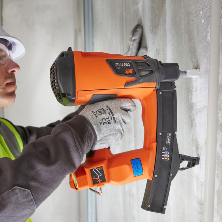 Spit Pulsa 27E Cordless Gas Electrical Nail Gun In use on site