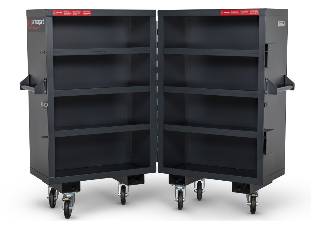 fc5 fittingstor open door and folded