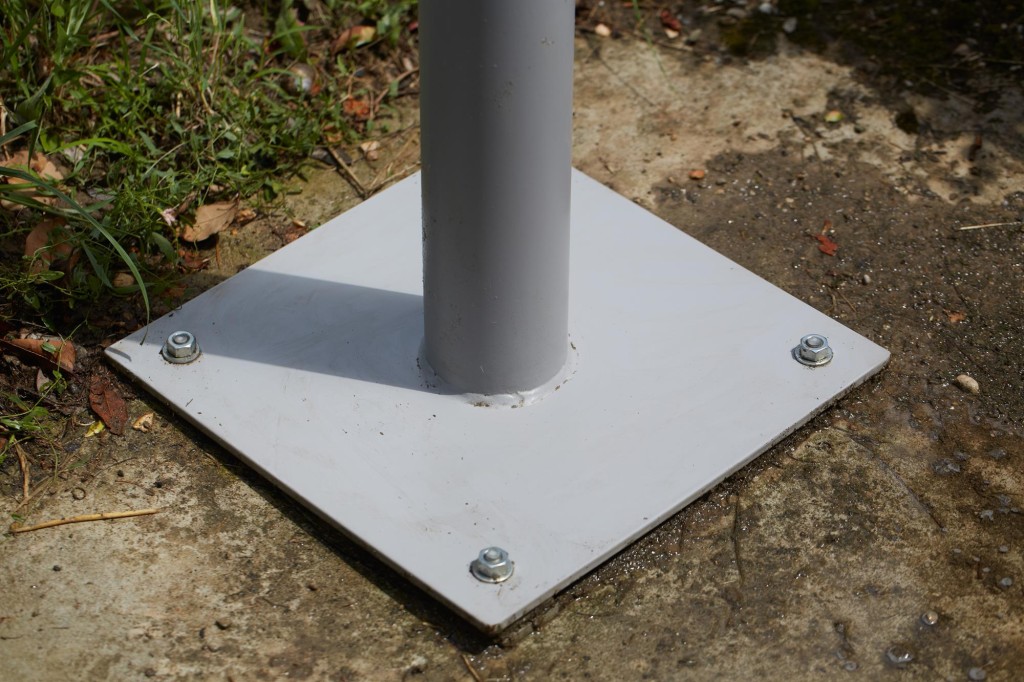 An A4 stainless steel 8×80mm hex head masonry screw with a specially hardened thread, designed for direct fixing into concrete, brick, and block without a plug.