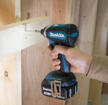 makita lxt brushless impact driver,