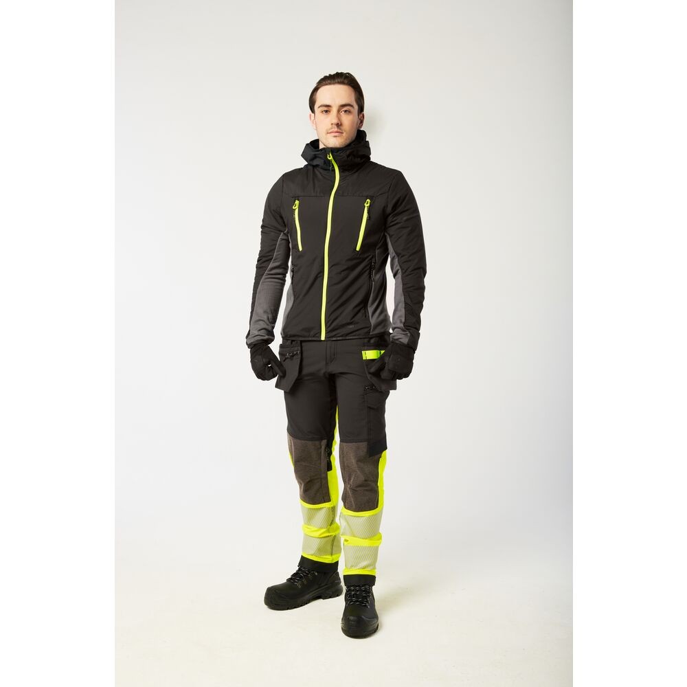 A black padded jacket featuring a warm thermal lining, suitable for a wide range of outdoor and site work applications.
