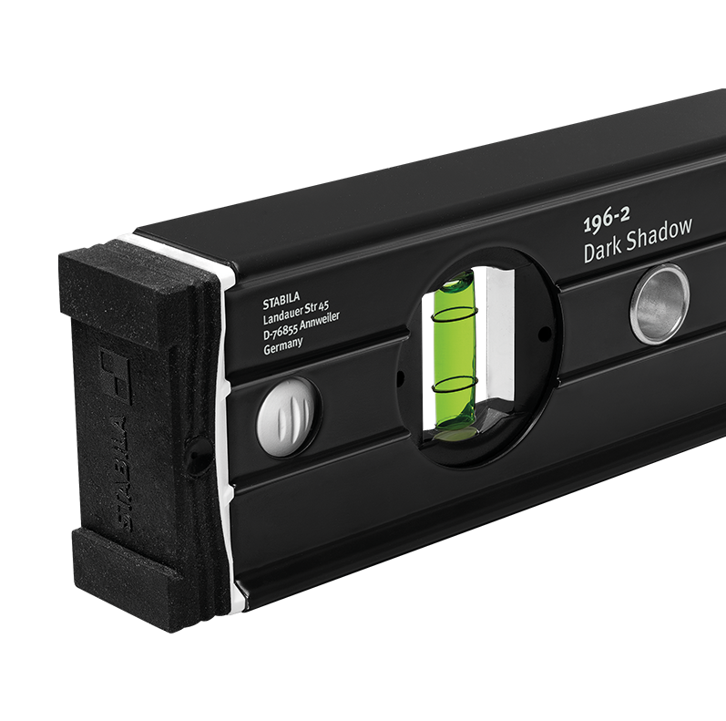A Stabila 122cm spirit level with an extruded aluminium body and accurate vials, for checking horizontal and vertical alignment.