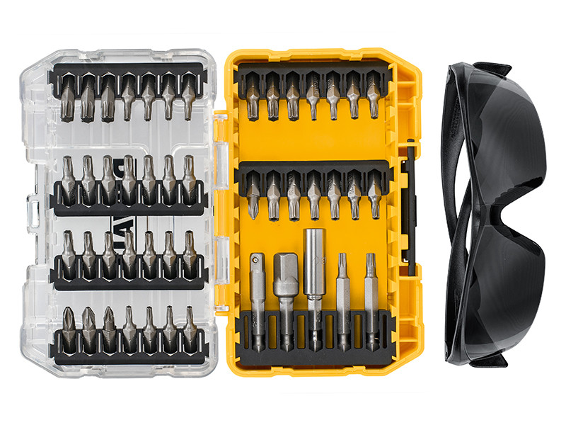 A steel screw with a threaded shaft and sharp point, for general-purpose fastening applications.