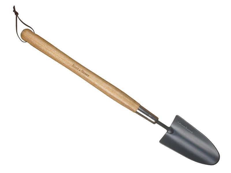 A trowel with a polished steel blade and an ergonomic handle, for applying and finishing mortar, plaster, and adhesive.