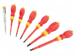 A set of 7 Stanley screwdrivers with colour-coded handles covering a range of flathead and Phillips sizes.,