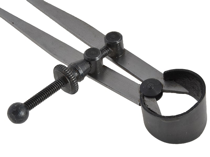 A Faithfull hand tool with a metal working end and an ergonomic handle, designed for general construction and maintenance tasks.