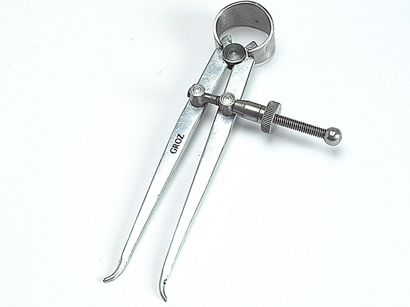 A Faithfull hand tool with a metal working end and an ergonomic handle, designed for general construction and maintenance tasks.