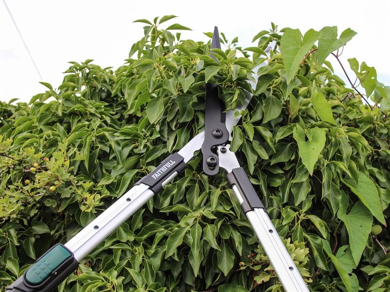 A Faithfull hand tool with a metal working end and an ergonomic handle, designed for general construction and maintenance tasks.