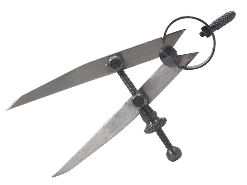 A Faithfull hand tool with a metal working end and an ergonomic handle, designed for general construction and maintenance tasks.