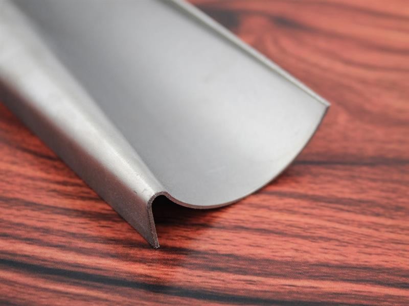 A Faithfull hand tool with a metal working end and an ergonomic handle, designed for general construction and maintenance tasks.