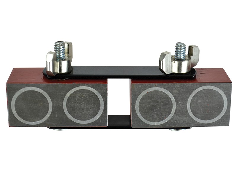 A Faithfull clamp with an adjustable jaw and a screw-tightening mechanism, for holding workpieces in position during cutting, drilling, or bonding.