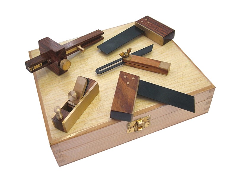 A Faithfull hand tool with a metal working end and an ergonomic handle, designed for general construction and maintenance tasks.
