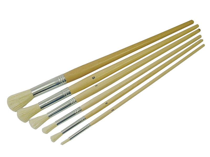 A brush with natural or synthetic bristles and an ergonomic handle, for applying coatings or cleaning surfaces.