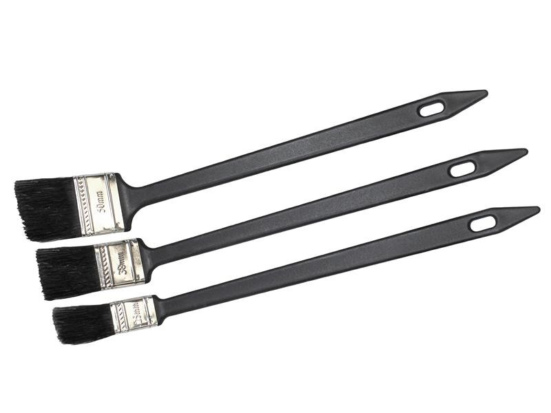 A steel wire nail with a flat head and a smooth shank, for general-purpose timber fastening.