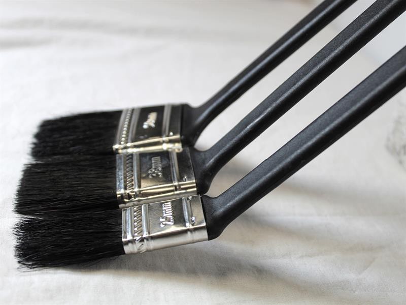 A steel wire nail with a flat head and a smooth shank, for general-purpose timber fastening.