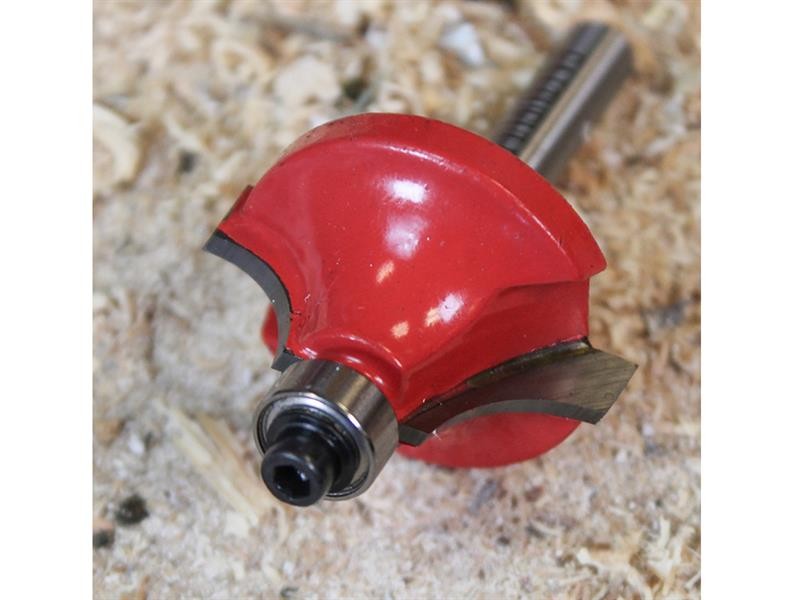 A Faithfull plunge router with a fine depth adjuster and a guide fence, for cutting grooves, rebates, and profiles in timber.