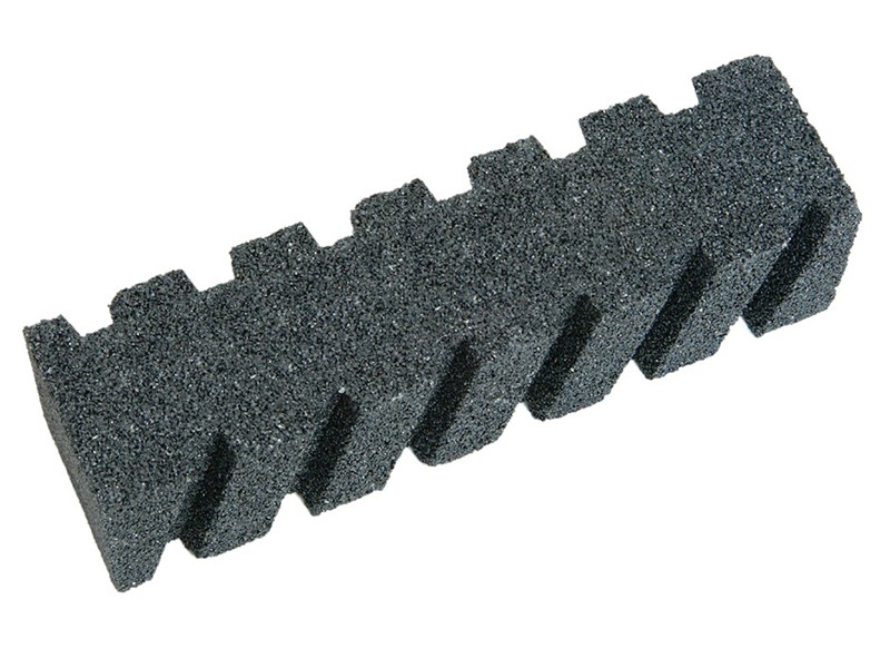 A Faithfull hand tool with a metal working end and an ergonomic handle, designed for general construction and maintenance tasks.