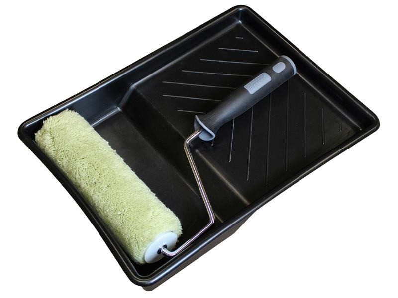 A Faithfull hand tool with a metal working end and an ergonomic handle, designed for general construction and maintenance tasks.