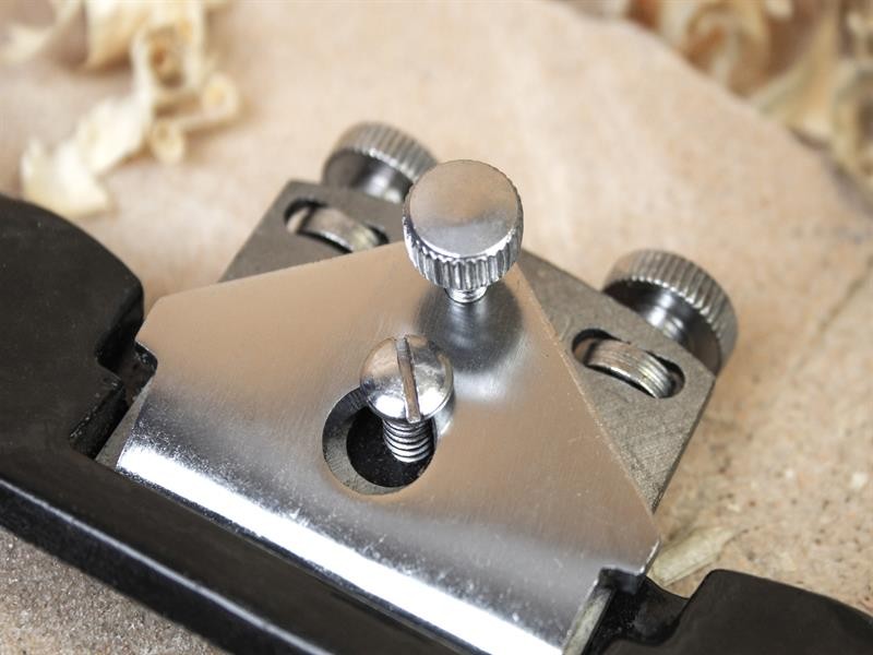 A Faithfull hand tool with a metal working end and an ergonomic handle, designed for general construction and maintenance tasks.