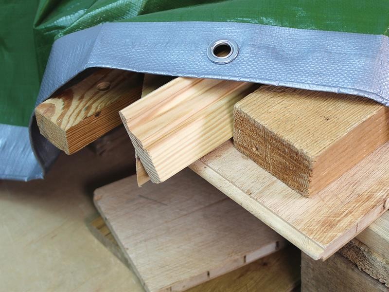 A Faithfull hand tool with a metal working end and an ergonomic handle, designed for general construction and maintenance tasks.
