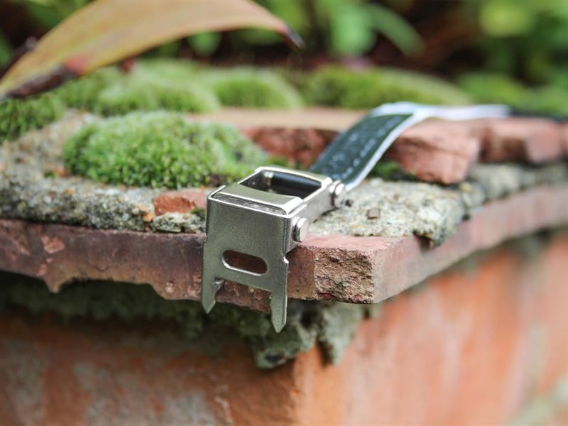 A Faithfull hand tool with a metal working end and an ergonomic handle, designed for general construction and maintenance tasks.