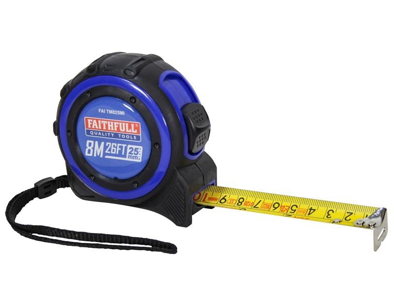 A Faithfull 825m retractable tape measure with a 25mm-wide blade, a rubberised case, and a belt clip, for general site measurement.