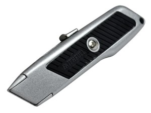 A Faithfull retractable tape measure with a blade, a rubberised case, and a belt clip, for general site measurement.